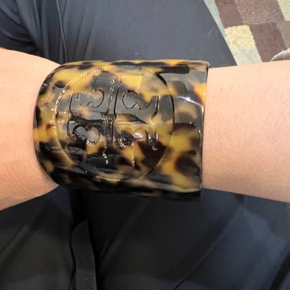 Tory Burch Jewelry Tory Burch Tortoise Cuff Bracelet Poshmark